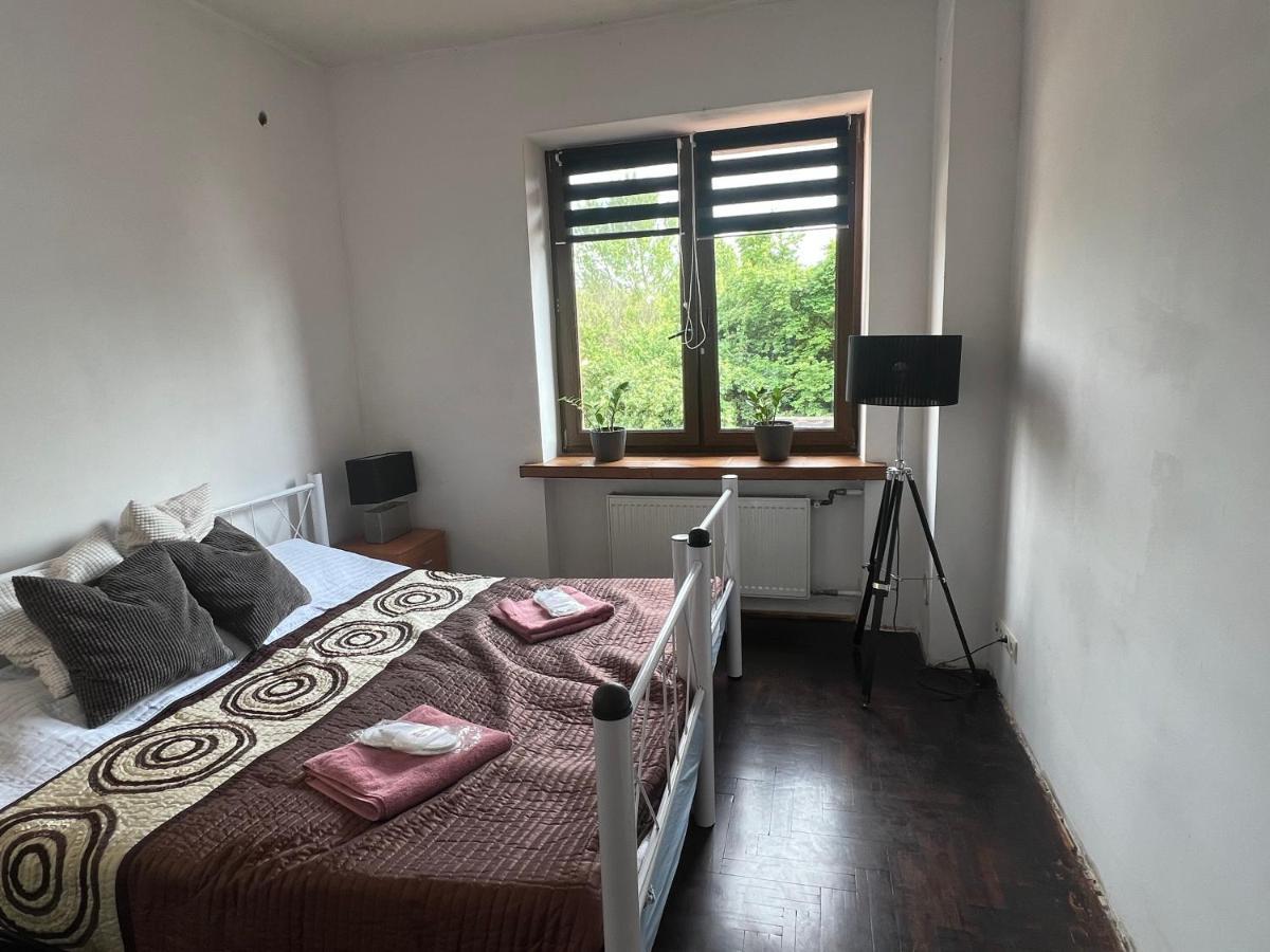 Apartmán Samodzielny Pokoj W Wygodnym Domu Z Parkingiem Piaseczno  Exteriér fotografie