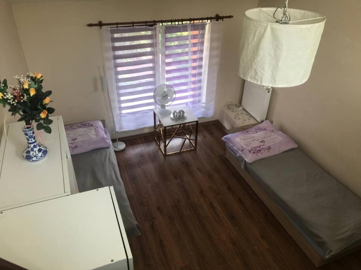 Apartmán Samodzielny Pokoj W Wygodnym Domu Z Parkingiem Piaseczno  Exteriér fotografie